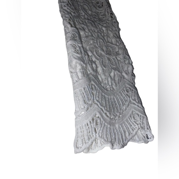 Lulu’s Lace Maxi Wedding Dress in WHT Size Small - Picture 5 of 16